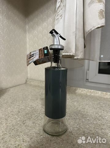 Новая бутылка с дозатором для масла/уксуса