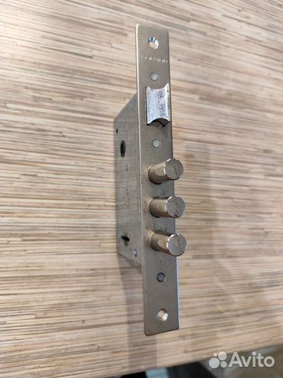 Дверной замок Гардиан