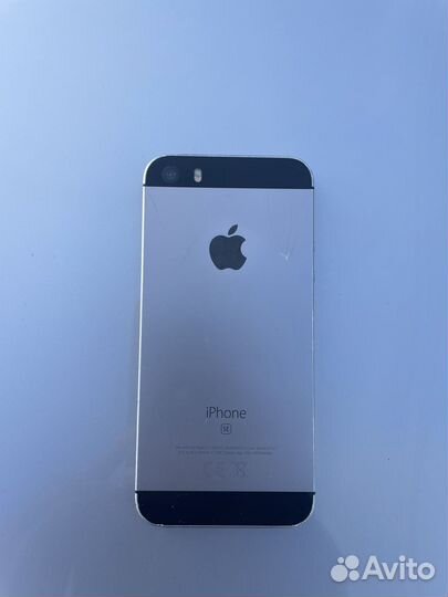 iPhone SE, 32 ГБ