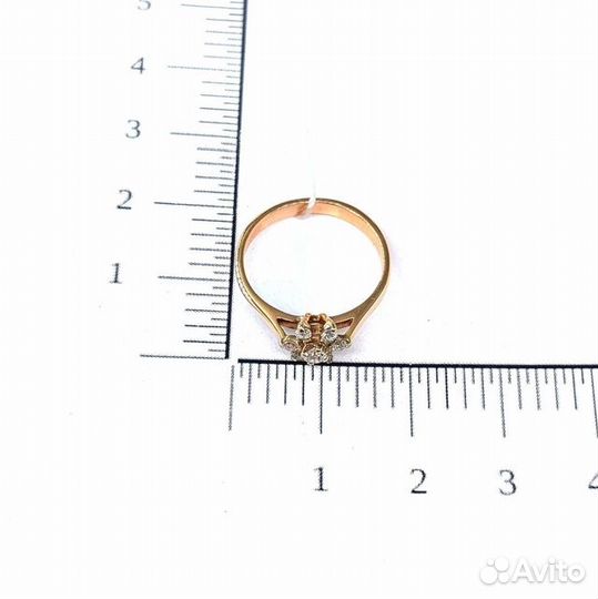 Кольцо с природным камнем Золото