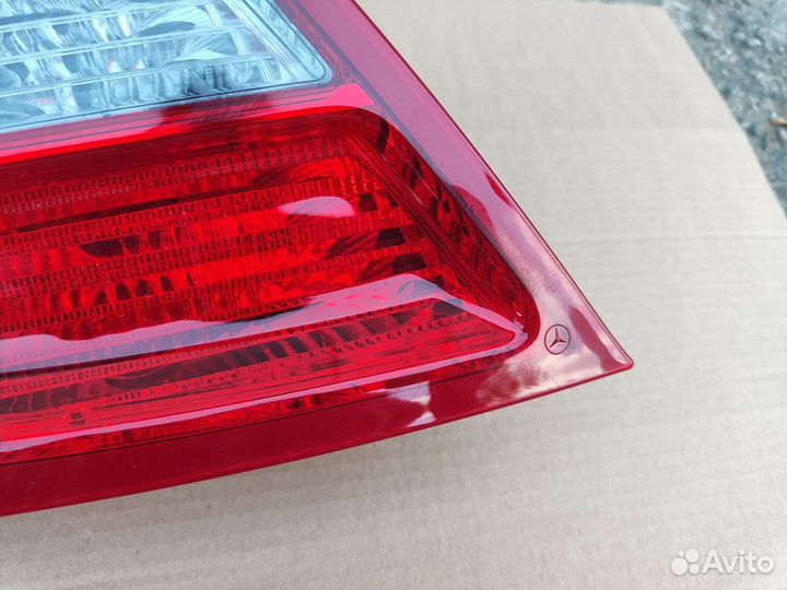 Фонарь задний левый Mercedes W204 новый оригинал