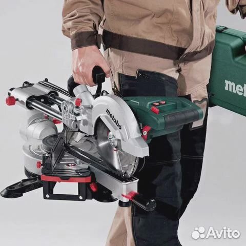 Торцовочная пила metabo KGS 216 M