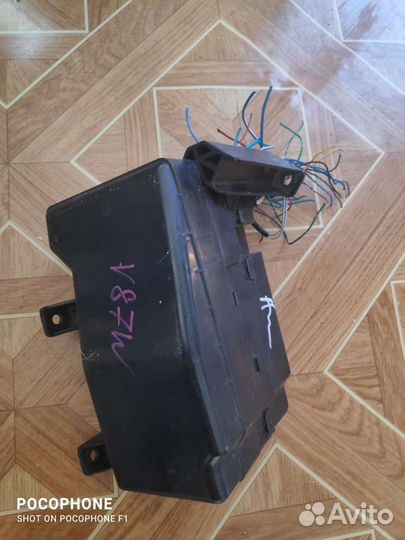 Блок предохранителей Паджеро 4 3.2