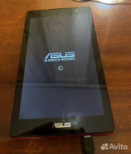 Планшет Android -Asus zen pad 7.0