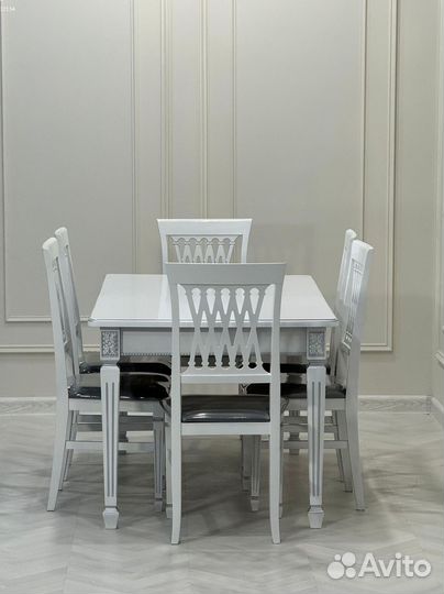 Комплект стол и стулья.Оплата при получении
