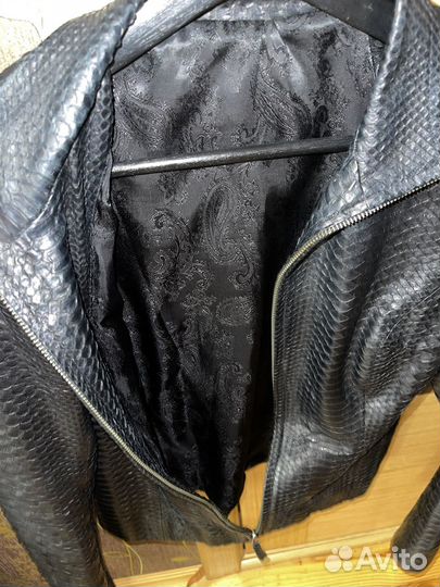 Куртка женская питон 40-42