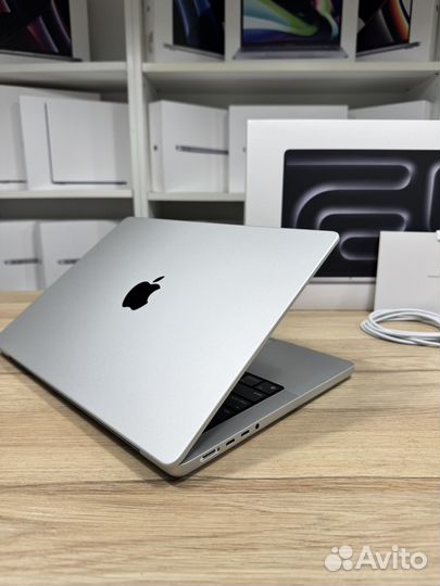 MacBook Pro 14 M3 Pro 18gb 512gb Silver новый