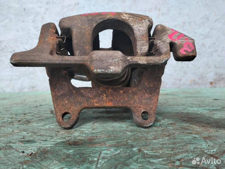 Суппорт задний правый AudiA6C6