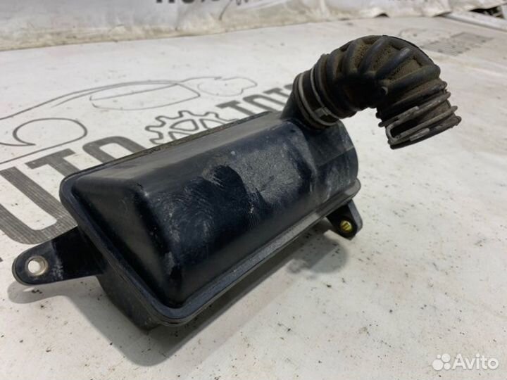 Резонатор воздушного фильтра Nissan Almera Classic