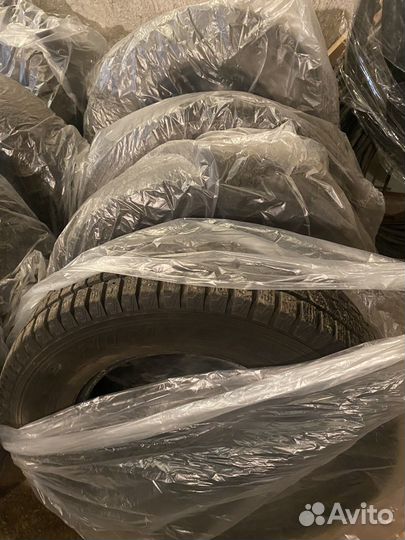 Dunlop SP Winter Ice 01 265/65 R17