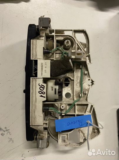 Блок управления отопителем Mitsubishi Pajero 96-09