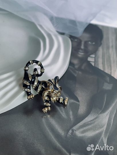 Винтажная брошь 