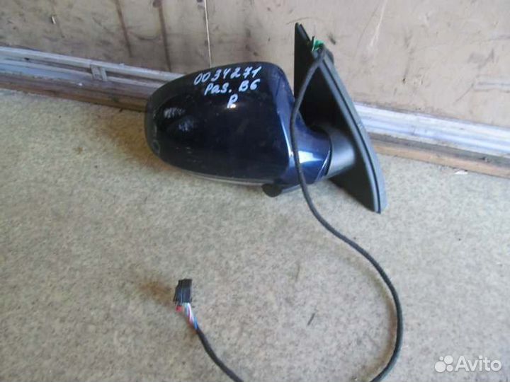 Зеркало правое переднее правое Volkswagen Passat