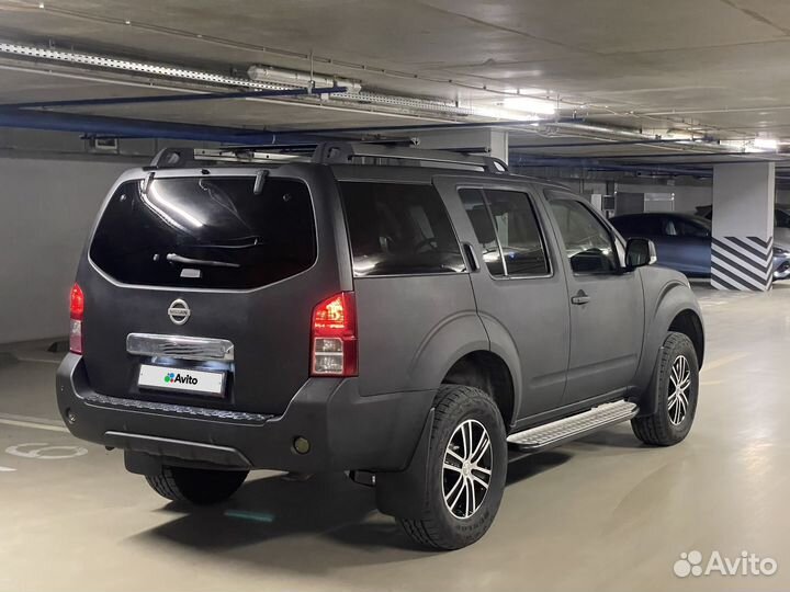 Nissan Pathfinder 2.5 AT, 2010, 235 000 км