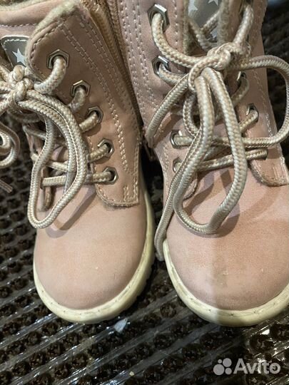 Ботинки для девочки 24