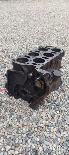 Блок цилиндров volkswagen 2.8 AAA