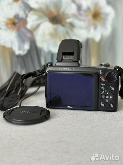 Зеркальный фотоаппарат Nikon Coolpix L110