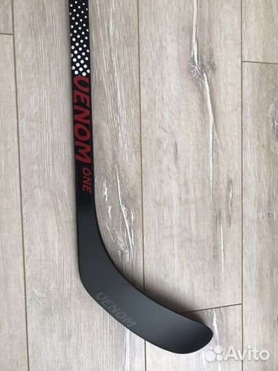 Клюшка хоккейная новая venom