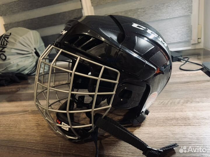 Хоккейный шлем ссм FL40 Sr(M)