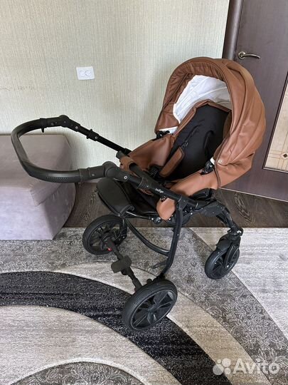 Коляска 2 в 1 эко кожа
