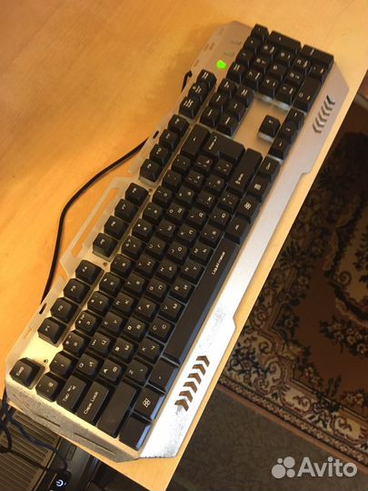 Клавиатура с подсветкой