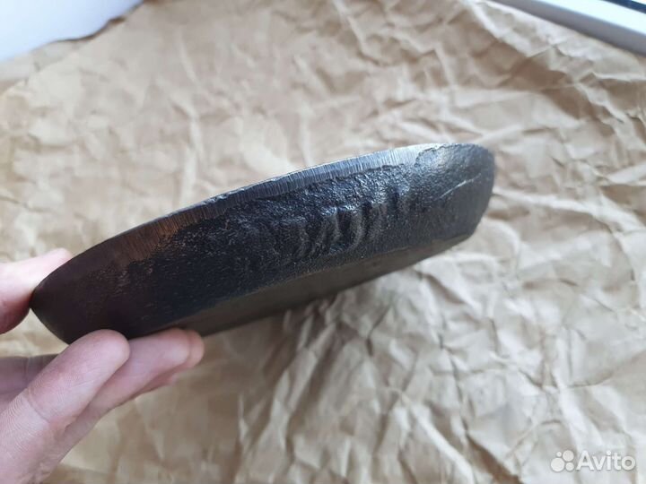 Сковорода с клеймом чугун