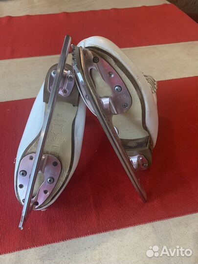 Фигурные коньки risport