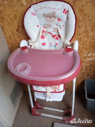 Детский стульчик для кормления