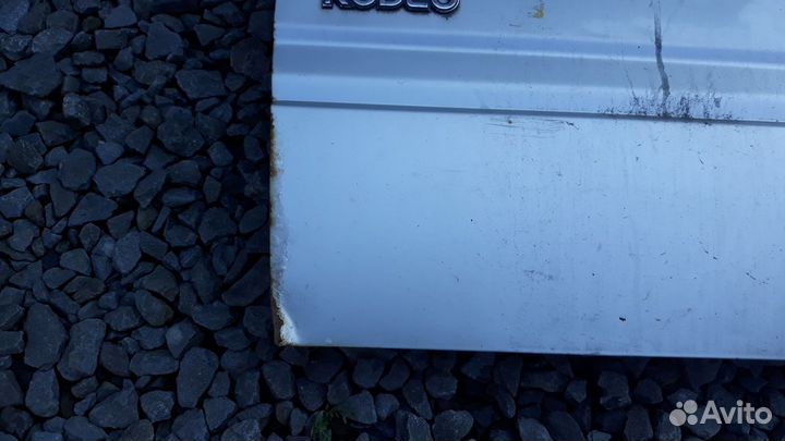 Дверь передняя левая Isuzu Rodeo, 93г