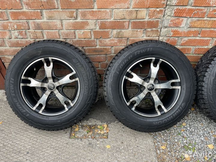 Hankook Dynapro HP2 RA33 225/70 R16