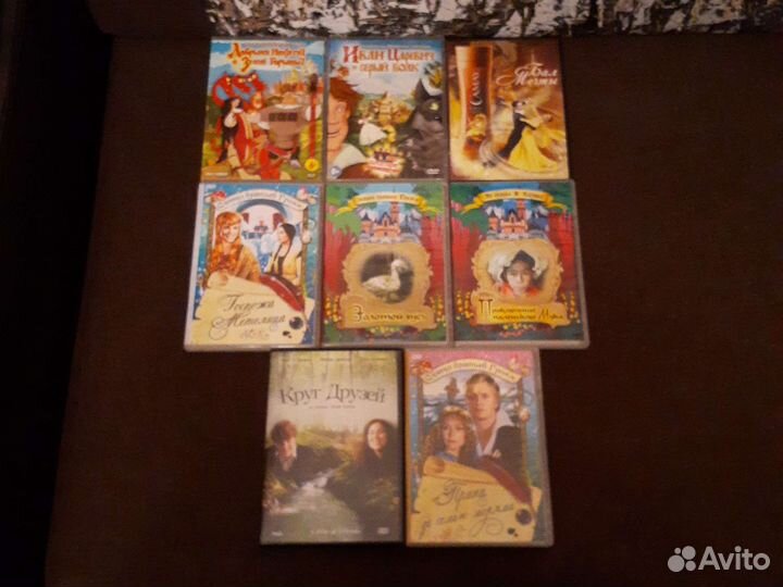 DVD и CD диски, видеокассеты