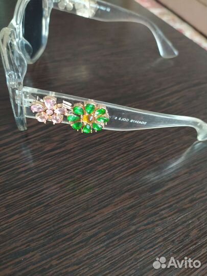 Солнечные очки женские