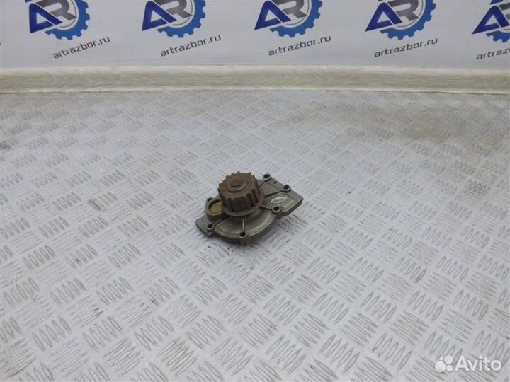 Насос водяной (помпа) Volvo 850 1996