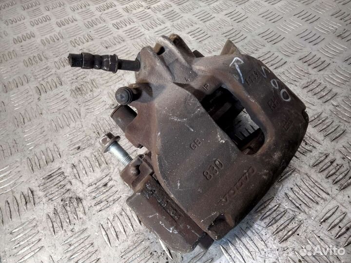 Суппорт передний правый Volvo S60 2000-2004