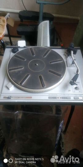 Виниловый проигрыватель