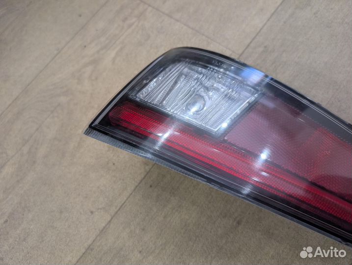 Стоп Toyota Prius ZVW50 2ZR-FXE Прав. Задн