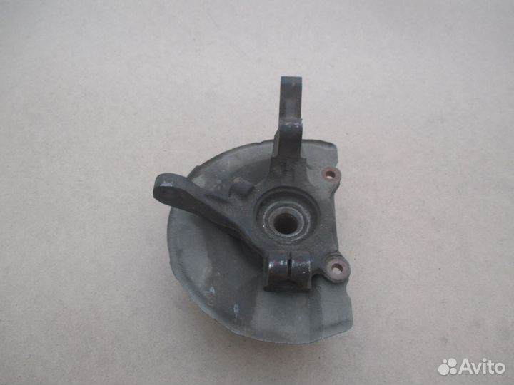 Кулак поворотный передний Mitsubishi Outlander