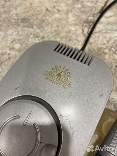 Аппарат для маникюра и педикюра