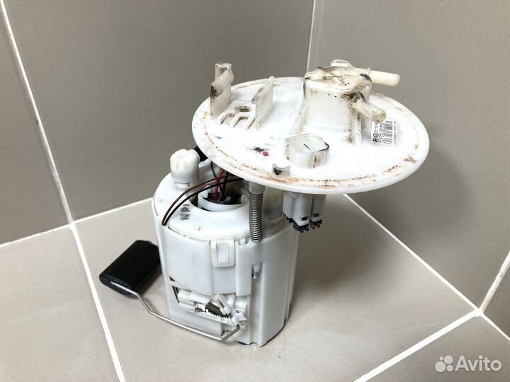 Насос топливный Kia Rio / Hyundai Solaris