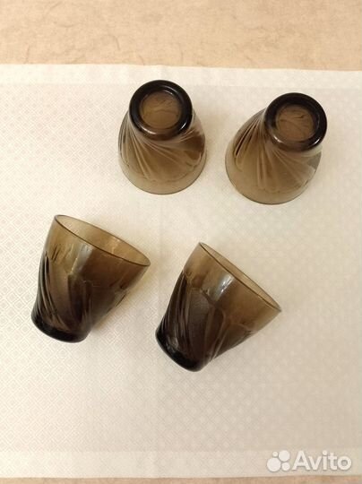 Четыре стаканчика цветное стекло