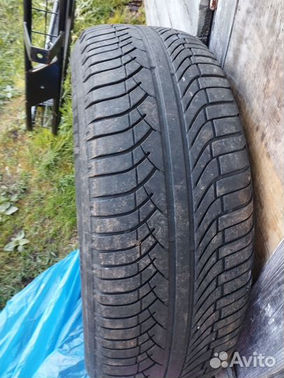 Michelin Latitude Diamaris 215/65 R16 98H