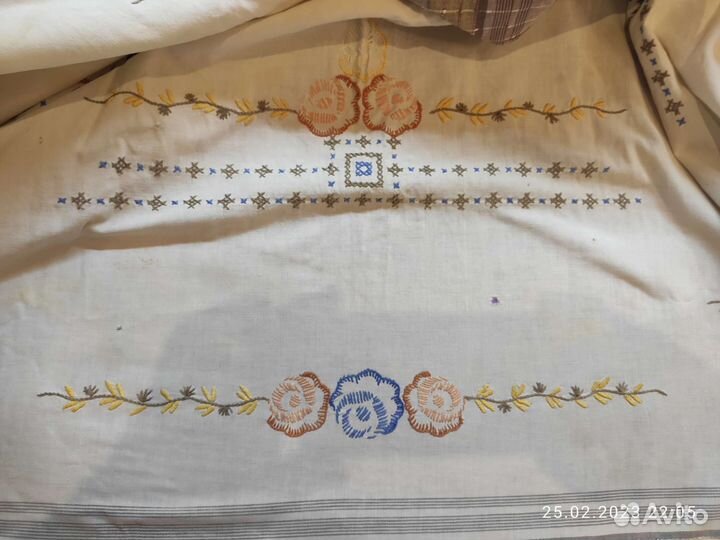 Винтажная скатерть с вышивкой