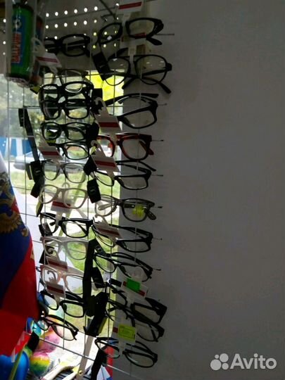 Очки солнцезащитные