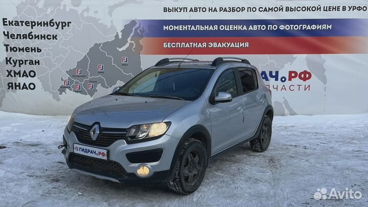 Капот Renault Sandero Stepway (5S)