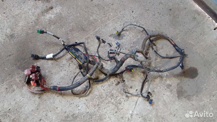 Коса проводка моторная Рено Логан 1.6 8кл