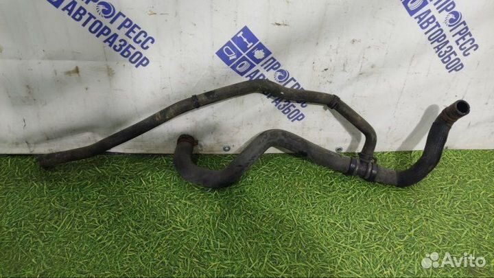 Патрубок системы охлаждения Renault Megane 3