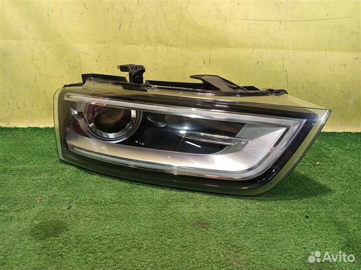 Фара правая ксенон Audi Q3 (8U) 2012