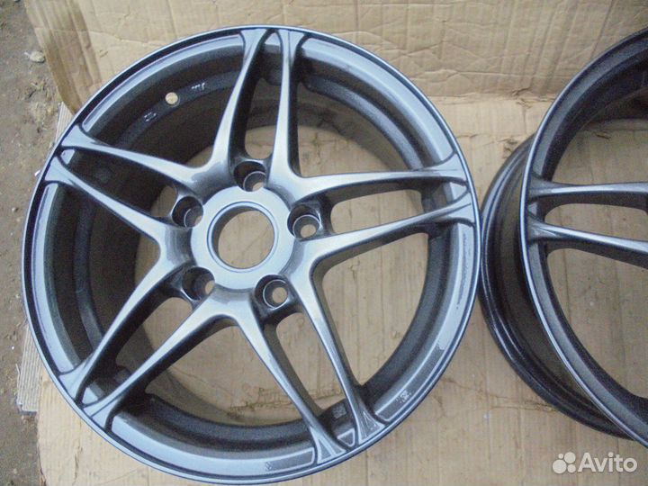 Литые диски на Nissan 6,5j r15 ET40 5х114.3