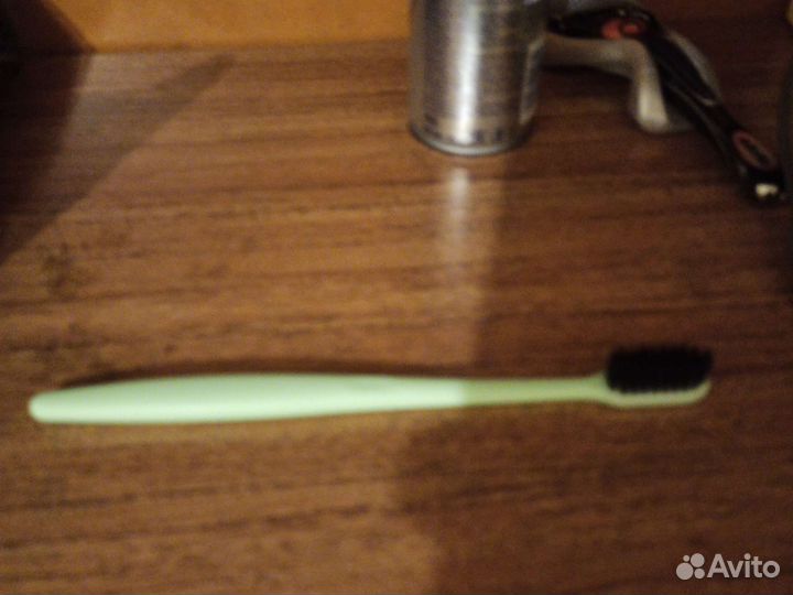 Зубная щётка