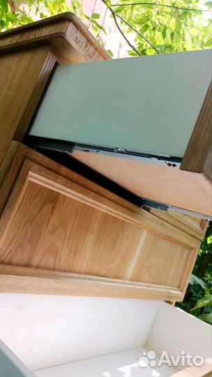 Тумба прикроватная из массива дуба